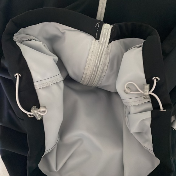 NEW BALANCE Wind Breaker Rain Black Full Zip Up Cord Drawstring Jacket Hoodie M - Picture 8 of 10